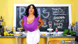   Welcome to Roxi Red’s cafe, today’s special is the banana split&hellip;Roxi’s way - GIF Set 