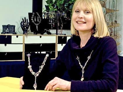 Linda Jones wire jewellery maker