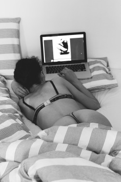 classilysubmissive:  This is me right now…just on tumblr in bed on my tummy  yummy