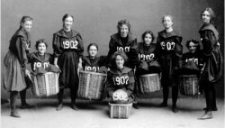 First female basketball team, Smith College – 1902