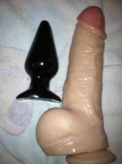 nastykinkysissycumslut:  the “Crazy 8”… 8 inches insertable,  8 inches around… that is a standard large butt plug dwarfed next to it…  I was grinding away on that huge monster tonight….  