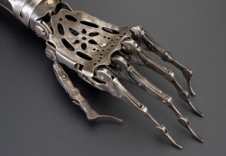 Artificial arm from the 1800s.