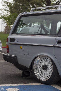 mr2mrnot:  getamongst-it:  driftk1ngs:  https://www.flickr.com/photos/coreywphotoBagged Volvo 200 Series Wagon  so many volvos today  Love this volvo