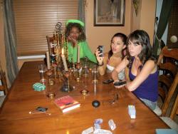 tomahok:  galaxyspaceandtime:  glozell conducting a seance with ariana grande and miranda sings  at first i thought this was one of those pics where the people just kinda look like the celebrities so someone makes a fake caption with their names but 