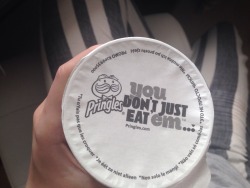 gvstu:  nallycat:  I don’t understand… What else do I do with Pringles…  SHOVE THEM UP YOUR ASS  It’s “an experience” like your first prostate exam. put the chips in your asshole. 