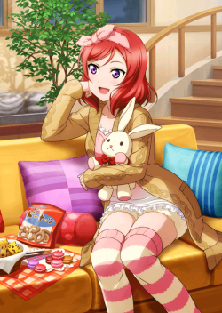 makiappreciation:  ☆.。.:*・°☆. Nishikino Maki UR card #1073 ・°☆.。.:*・°☆ Look at how pretty and perfect she isssss ♡ ♡ ♡Good Luck to all those Maki lovers who’ll scout for her!  