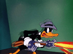 atomic-chronoscaph:  Daffy Duck in The Great Piggy Bank Robbery (1946) 