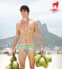 cariocawear:Are you ready for Summer ? We are @ CA-RIO-CA SUNGA CO. 😎🇧🇷🍉🎅💪🏽👙🕶🌈🔥☀️🏄🏼‍♂️🚲🚤🏖⛱ #cariocawear #cariocasungaco #sun #beach #praia #sunga #errejota #coco #aquadecoco #ipanema #rio #brazil