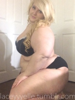 haellovethick:  laceyyyelle:  Feed me and tell me I’m pretty  laceyyyelle.tumblr.com  HAELLLOVETHICK:I LOVE GIRLS LIKE YOU, MY WEAKNESS BODYS LIKE YOURS.PRETT!!, CAN BE IN MY JUDGMENT YOU ARE BEAUTIFUL THAN YOU THINK, BELIEVE ME, YOU HAVE TREMENDOUS