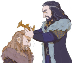 pinkmilkbutt:   i was told that i may request anything… soooooo~ can i request somthing where thorin steps down from te throne and gives it to fili so there is this huge ceremony? :o — saintvageen  sorry i took so long!! fili the golden king of erebor
