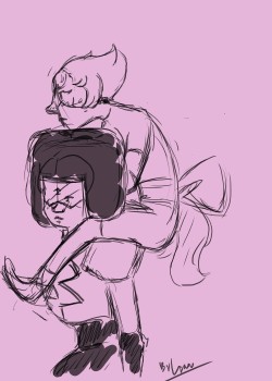frickinlynnuniverse:  Omg I did something- First time drawing Pearlnet, what do you guys think? c: 