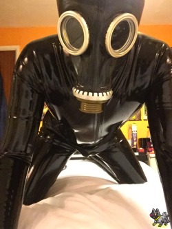 Love the combination of rubber and pup gear... Rocking!