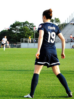 this-is-soccer:  Wow! Kelley O’hara emulating CR7 pose?  