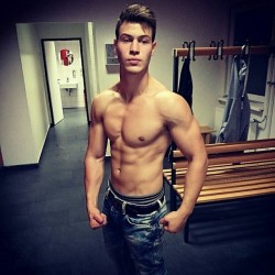 teen-gymfit:  Pic from @bariske #fitness #hot #hottie #hotboy #hotboys #muscle #kik #kikme #lean #ripped #jacked #shirtless #shredded #abs #sixpack #v #vline #instaabs #instafit #soboys #hgteens #gym #tumblrboys #fitforlife #aestheic #fit #teenabs #model