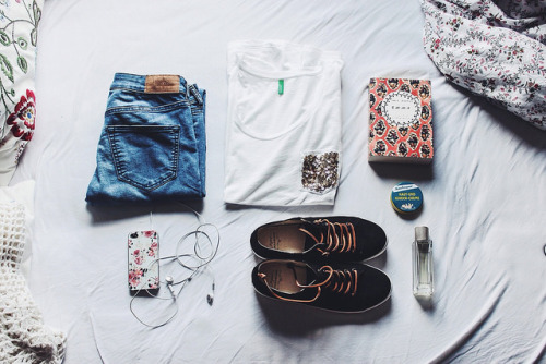 rainmoth: packing by ohlovelylies on Flickr.