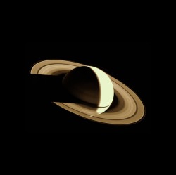 astronomyblog: Saturn observed by space probe Voyager 1 on November 16, 1980 Credit: NASA 