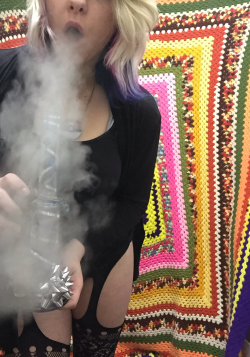 the-stoner-sage:  dabbin-fairy:  the-stoner-sage:  princessbongwater:  the-stoner-sage:  ❄️💨  holiday angel w cloud wings  Omg babe 🙈🙊  Unfff all over the place  😘😘😘