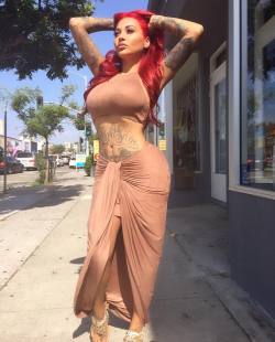 bustyig:  Instagram: brittanya187 | More pictures of brittanya187 More Busty Babes &amp; Big Boobs | Our Instagram | Our SnapChat Store