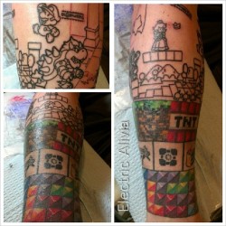 electricalivia:  I have a real love/hate relationship with this sleeve. 3 sittings so far, just one pass over everything. Not pictured is Browser busting into Final Fantasy one. And yes….. 360 degrees of Minecraft and Tertris ugh ugh ugh lol. #8bit