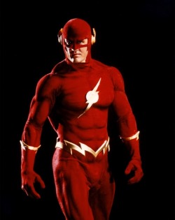 I literally don’t have words right now to describe all these feels, i have, as a Flash fan&hellip; I’m full with joy to see everything from the comicbook there in that series, and that’s the thing man, not everything has to be “gritty” or be