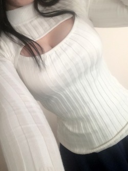 naomilku: open chested sweater ✧ mｉｌｋ　ｃｌｕｂ 