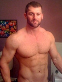msclfan:      Chad Taylor (aka Chizzad) is one of the finest daddies on the Internet! And he clearly likes to be a daddy figure to his boys ;) so much envy to the lucky bastards below.       