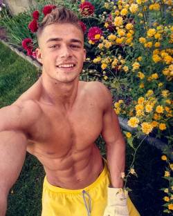 slovak-boys:  Sexy Slovak gardener Filip
