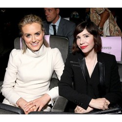 oitnbnet:  Taylor Schilling &amp; Carrie Brownstein en el 10th Annual Global Women’s Rights Awards en West Hollywood, California.