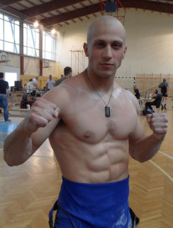serbian-muscle-men:  Serbian powerlifter Milan 