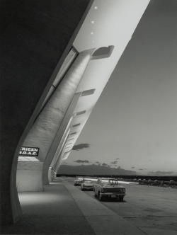 Dulles Airport Terminal designed by Eero Saarinen in 1958, photo by Balthazar Korab, 1963