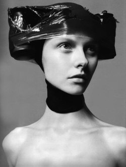 Kamila Filipcikova photo: David Sims, styling by Guido Palau; 8 portraits series for V mag, Jul 2009via: models
