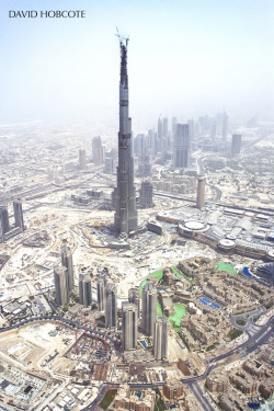 The Burj Dubai tower, tallest skyscraper in the world, is about to be completed. Photo by David Hobcote (via gizmodo).