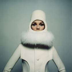 cerrytree:  (via melisaki) Untitled - Fashion Photography by Peter Knapp for The Sunday Times Magazine, 1967 From etapes.com  You know, for those colder planets.