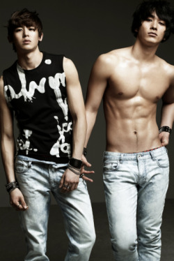 shizznizzle:   hey-insomia:   2PM’s Nichkhun &amp; Chansung for S Body OMG. SHAKING &amp; CRYING YOU GUISE.   ZOMG I can see his boxer too. JFC magnae… unfunfunfunfunf (hey….there’s FUN in UNF hahahahaahahahaah wtf?)  