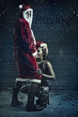 swingersdreams:  pampussy:  Always ready as a helpful slut for Santa Claus ;-)  @PamPussy      (via TumbleOn)