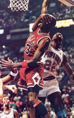  lol i bet he still made the dunk even with his eyes covered