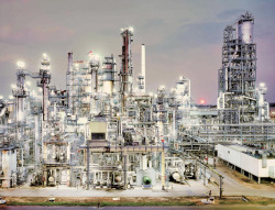 Cracker Esso refineries by Thomas Weinberger, 2003