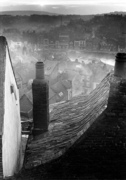 luzfosca:  Edwin Smith Roofscape, Whitby, North Yorkshire, 1959 From here 