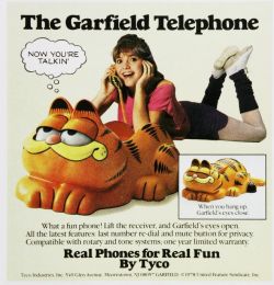 nikoanesti:  nuclearbummer:  pizzzatime:  forward all my calls to the garfield phone  need  It runs on lasagna.  Now yer talkin