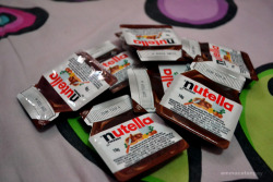 broken-statue:  thatayeyopreshkid:  daynasaurx:  NUTELLA CONDOMS THIS ^^^^ sweet baby jesus ^^^ WOOOOOOOOW Smh  I need one!!!  me and vincent are gonna use this when we have gay butt sex. 