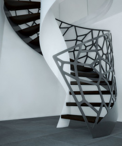 micasaessucasa:  (via Amazing Architectural Staircases by EeStairs | Interior Design Blog - Interior Design Ideas, Tips &amp; Inspiration)   Aaaargh&hellip; chyba mi krew z nosa leci.