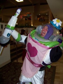 thosedamnyetis:   I AM MRS. NESBIT.  This is the best cosplay I have ever seen in my whole life.   HAHAHAHA
