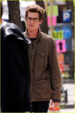 fuckyeahmarvelfilms:  Andrew Garfield as Peter Parker on the set of The amazing Spiderman!