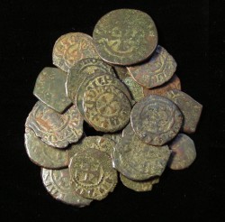 ratak-monodosico:  image:   Christian Cursades Coins, 11th to 14th Centuries AD, Cilician Armenia  During the medieval times, money consisted of metal coins. Paper currency was unknown at the time. The value of the coin depended on which type of metal
