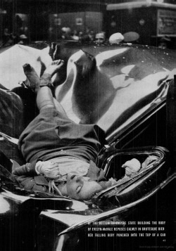 scanzen:  On May 1, 1947, Evelyn McHale leapt to her death from the observation deck of the Empire State Building. Photo: Robert Wiles. LIFE May 12, 1947On May Day, just after leaving her fiancé, 23-year-old Evelyn McHale wrote a note. ‘He is much