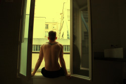 Paris @ the apartment bathroom window - 2010 - Alexander Guerra