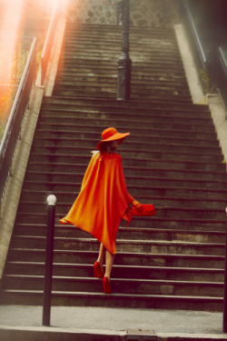thejennifuhrer:  warnedyoubro:  thesecond10k:  Guy Aroch  the only good use of orange i have ever seen  Orange is my spirit guide animal. I covet that hat. 