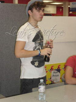 Nathan. Leeds album signing. 30th October 2010.I actually LOVE his hair like this &lt;3