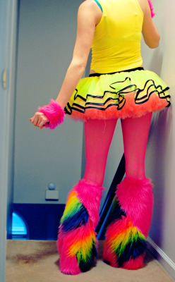destiwanaa:  Who’s ready to rave? This chick right here B)  her fluffies&lt;3