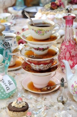marikeet:  gothiccharmschool:  A very charming mad tea party.   Always reblog tea 